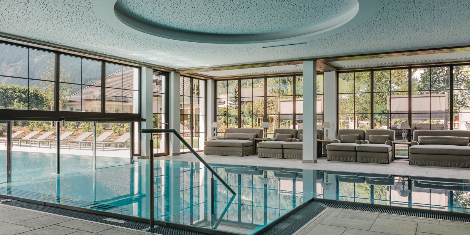 Innenpool im Hotel Bräu